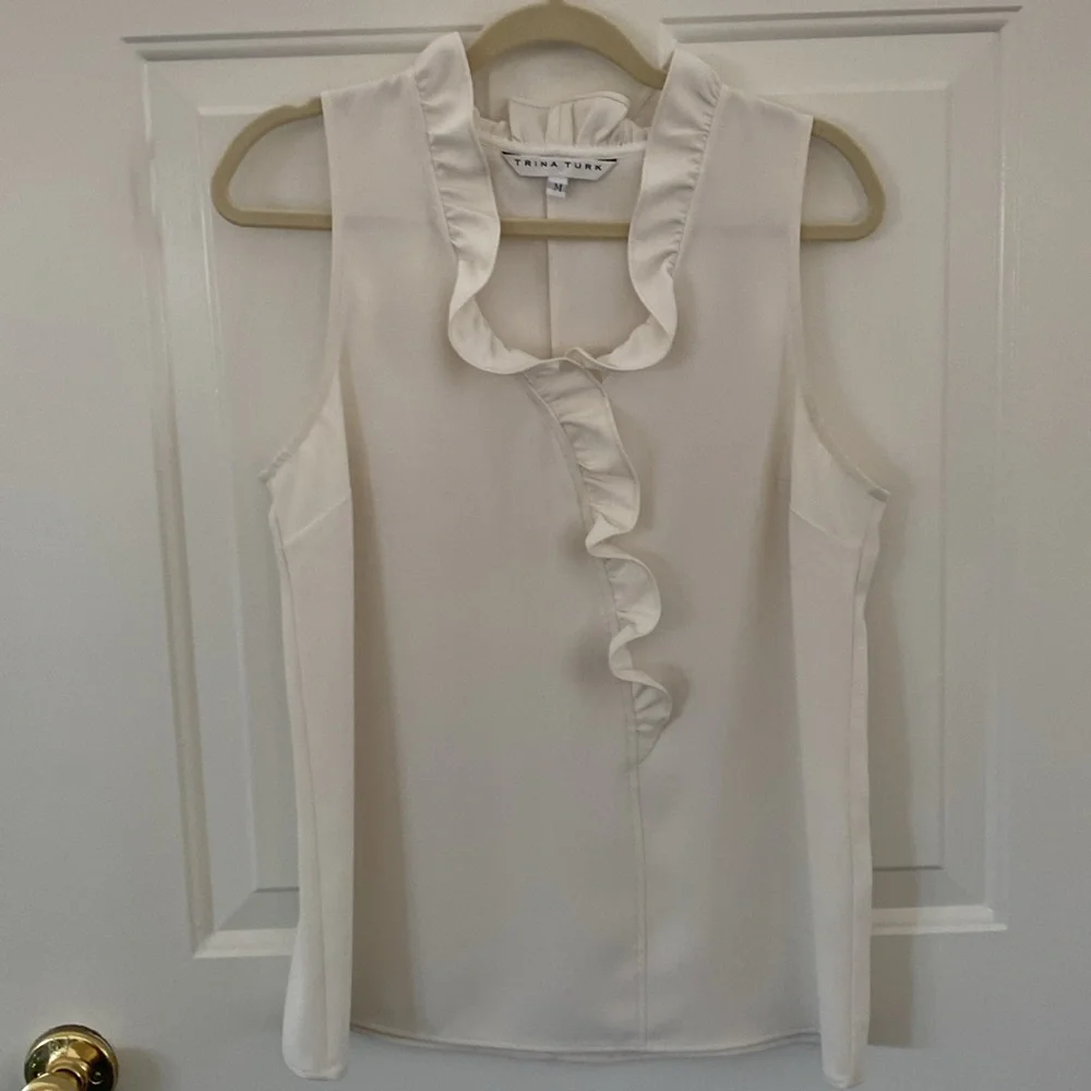 Trina Turk Ruffle Collar Sleeveless Blouse. Size Medium - Picture 2 of 6